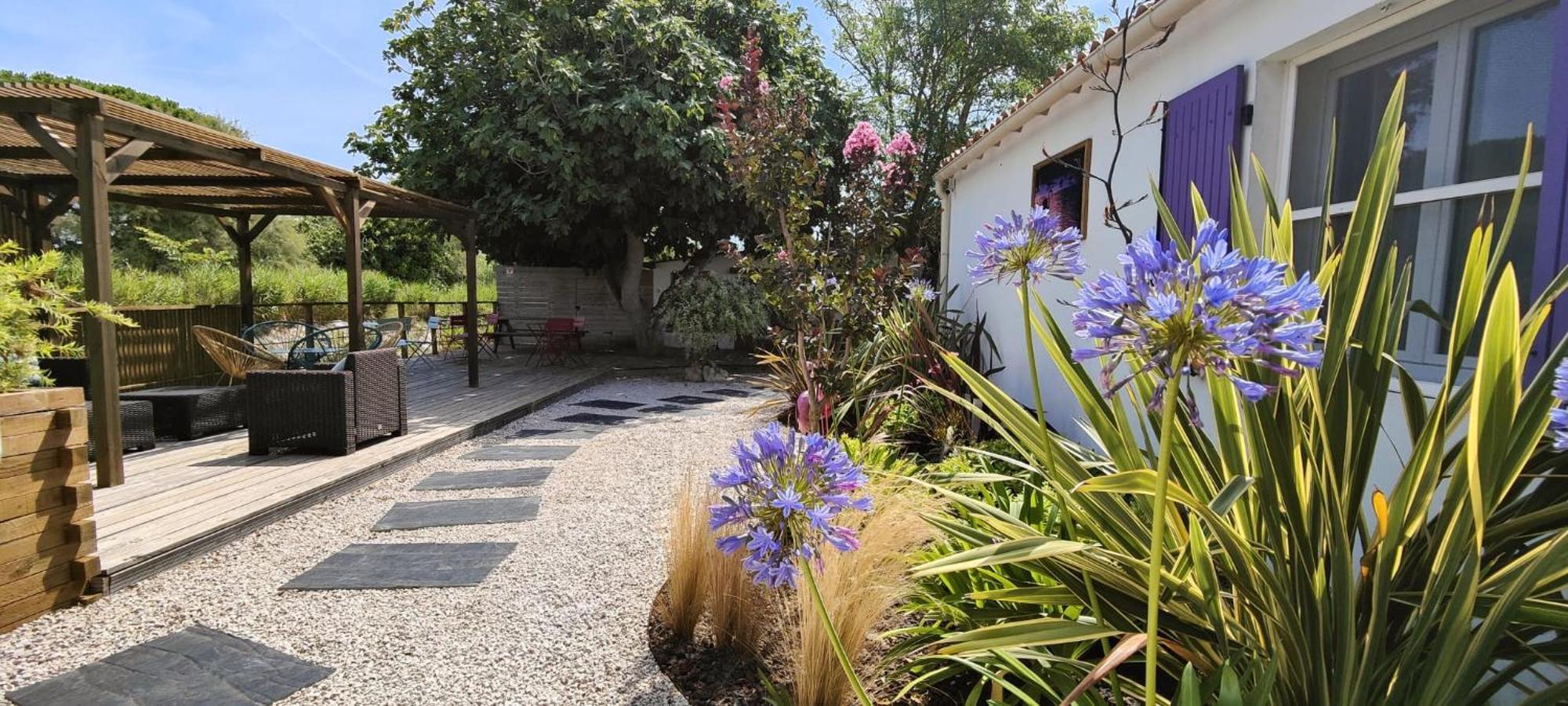 Logis Le Nid Du Pont De Gau Aparthotel Saintes-Maries-de-la-Mer Exterior photo